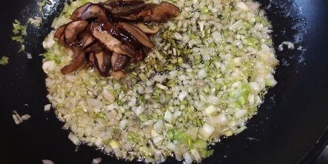 Рецепт ризотто с белыми грибами и шпинатом