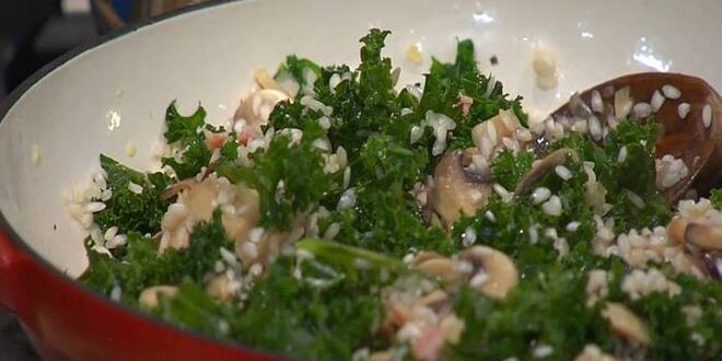 Рецепт ризотто с грибами, капустой кале и беконом