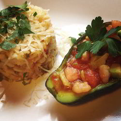 Рецепт Ризотто с креветками и салатом из авокадо