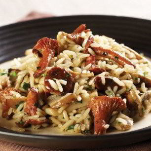 Рецепт Ризотто с лисичками, луком-шалотом и пармезаном