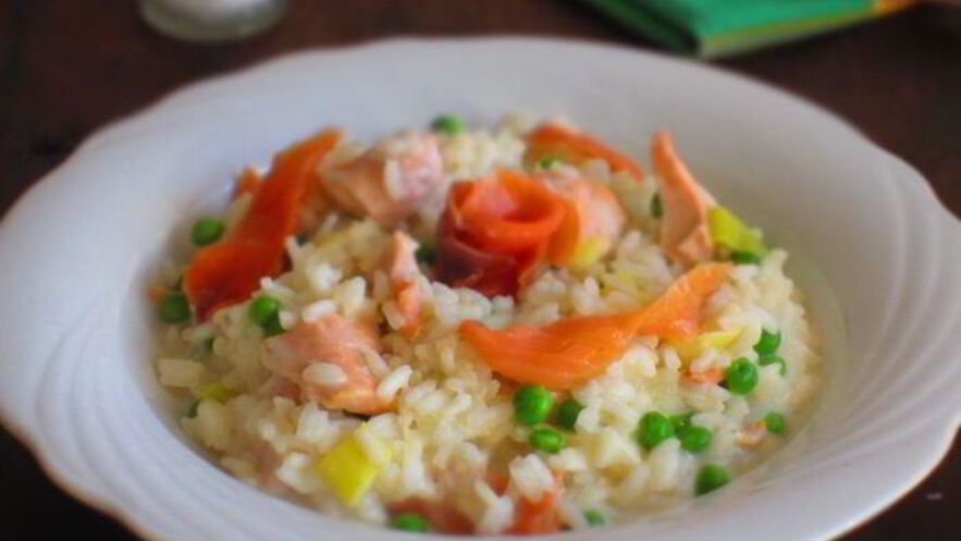 Рецепт ризотто с лососем и зеленым горошком