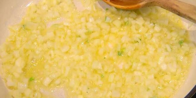 Рецепт ризотто с перепелиными яйцами и копченым салом