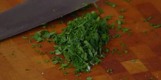 Рецепт ризотто с перепелиными яйцами и копченым салом