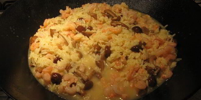 Рецепт зеленого ризотто с опятами и креветками