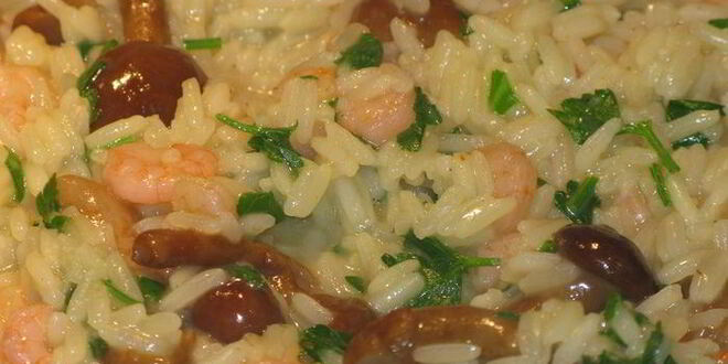 Рецепт зеленого ризотто с опятами и креветками