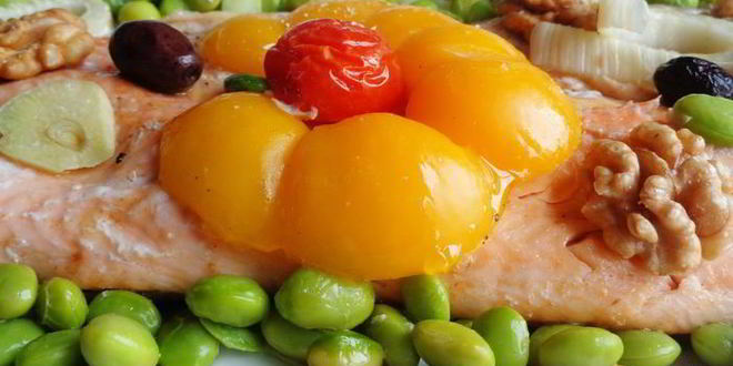 Рецепт лосося на подушке из соевых бобов и фенхеля