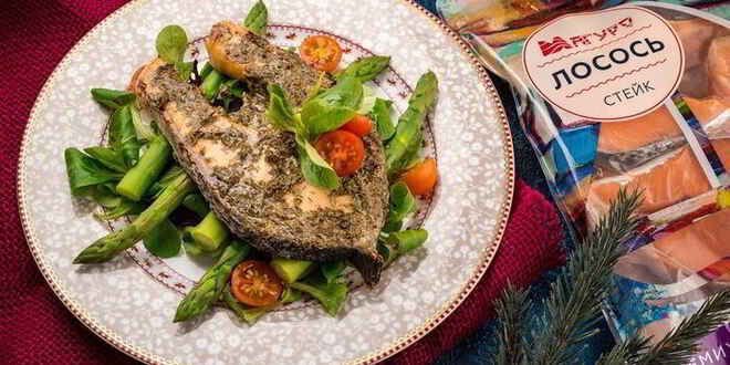 Рецепт лосося под нежным соусом с овощами