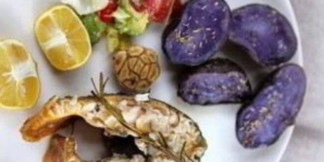 Рецепт осетра, запеченного в духовке целиком