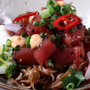 Рецепт Острого тунца с горячей гречневой лапшой