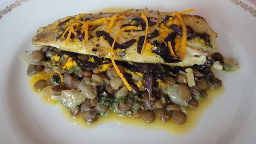 Рецепт рыбы с чечевицей и апельсиновым соусом