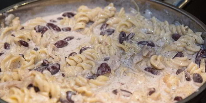 Рецепт судака с пастой под сливочным соусом