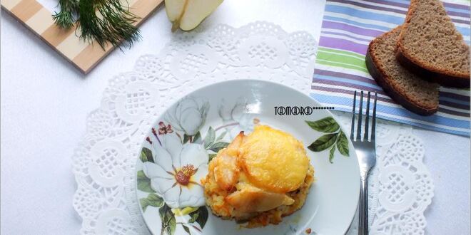 Рецепт тилапии с винными грушами на рисовой подушке