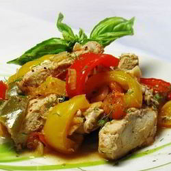 Рецепт Тунца под соусом из болгарских перцев