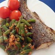 Рецепт Жареной форели в мультиварке с теплым салатом