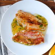 Рецепт Жареного морского окуня с апельсиновым соусом