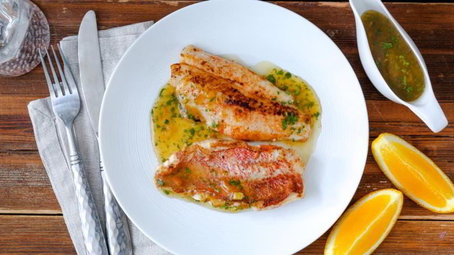 Рецепт жареного морского окуня с апельсиновым соусом