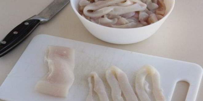 Рецепт жареных кальмаров с луком и морковью