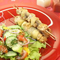 Рецепт Куриного шашлыка с острым салатом