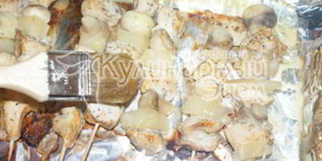 Рецепт куриного шашлыка с острым салатом