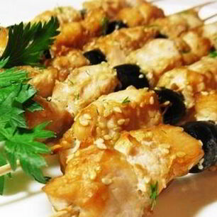 Рецепт Шашлыка из курицы с маслинами в соевом маринаде