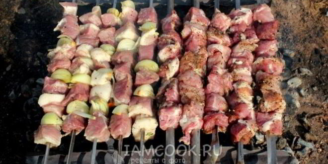 Рецепт шашлыка из свинины с луком в армянском маринаде