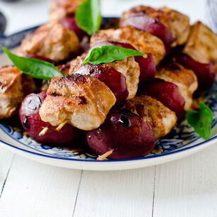 Рецепт Шашлыка из свинины со сливами на гриле