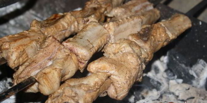 Рецепт шашлыка из свиных ребрышек в быстром маринаде