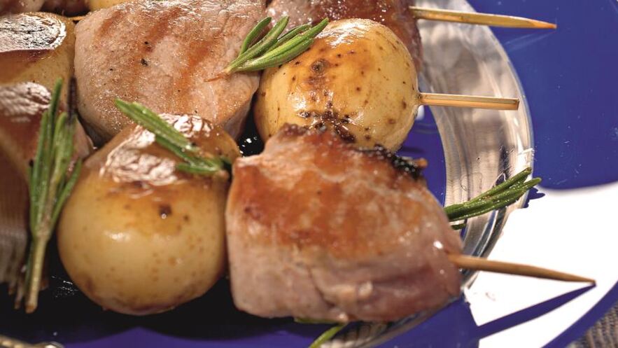 Рецепт шашлыков из свинины и картофеля