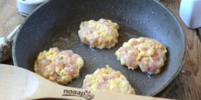 Рецепт рубленых шницелей из курицы с сыром