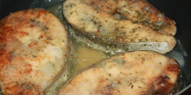 Рецепт ароматных жареных стейков лосося