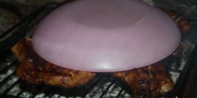 Рецепт сочных острых стейков рибай на мангале на решетке