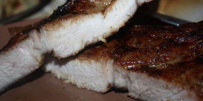 Рецепт сочных острых стейков рибай на мангале на решетке