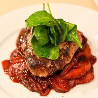 Рецепт Стейка с инжиром и яблокам в винном соусе