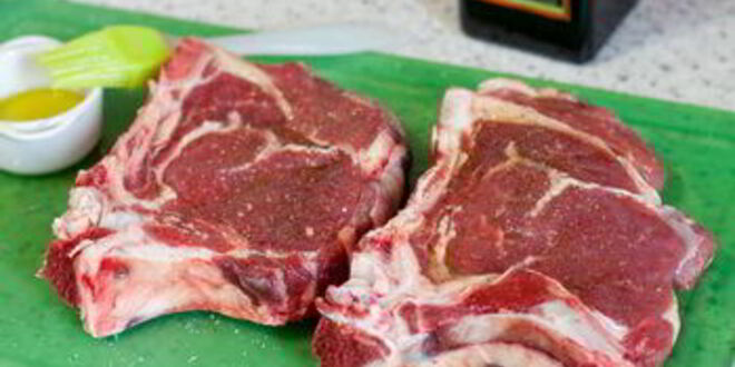 Рецепт стейка из говядины со сливочным соусом из голубого сыра