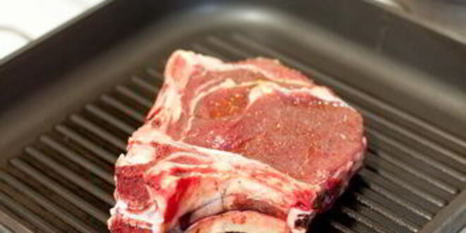 Рецепт стейка из говядины со сливочным соусом из голубого сыра