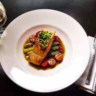 Рецепт Стейка из лосося с овощами