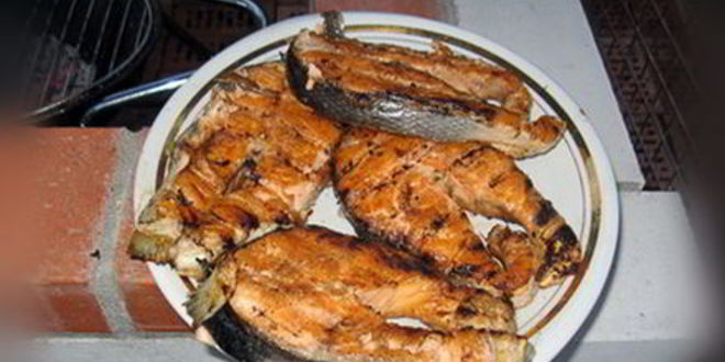 Рецепт стейка из семги на углях