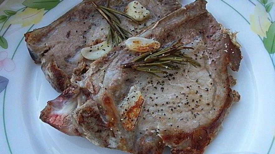 Рецепт стейка из свинины с розмарином