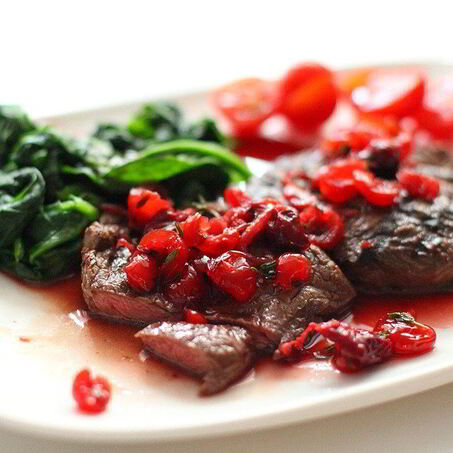 Рецепт Стейка из вырезки с вишневым соусом