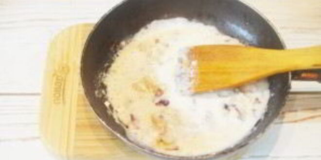 Рецепт стейка с томатным салатом и сливочным шпинатом