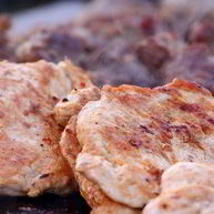 Рецепт Стейков на гриле под голубым сырным соусом