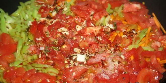 Рецепт фаршированных перцев и тефтели со свининой, курицей и кабачком