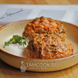 Рецепт Куриных тефтелей с коричневым рисом в соусе