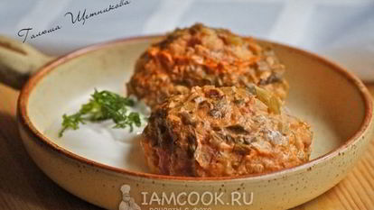 Рецепт Куриных тефтелей с коричневым рисом в соусе