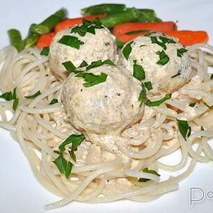 Рецепт Куриных тефтелей в сливках