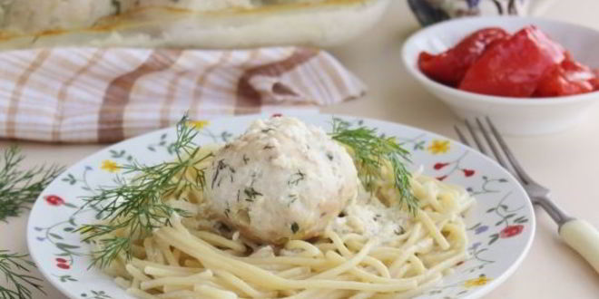 Рецепт куриных тефтелей в сливочном соусе в духовке
