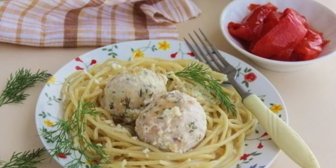 Рецепт куриных тефтелей в сливочном соусе в духовке