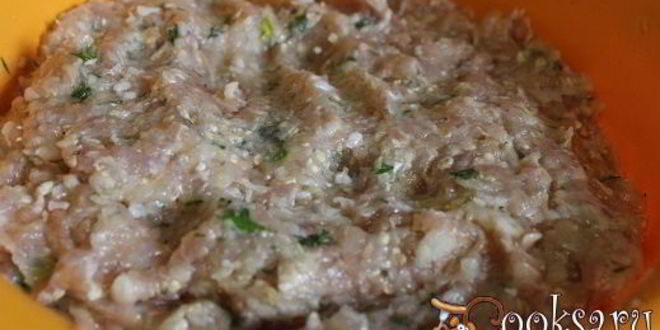 Рецепт паровых куриных тефтелей с овощами и овсяными хлопьями