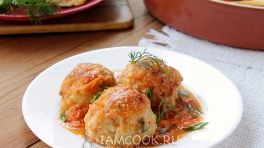 Рецепт рыбных тефтелей в томатном соусе