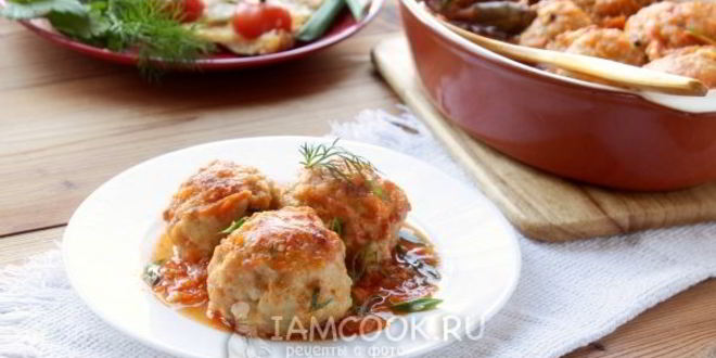 Рецепт рыбных тефтелей в томатном соусе